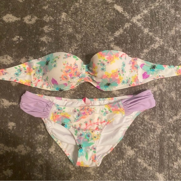 Victoria’s Secret Floral Bikini Set - Picture 1 of 4